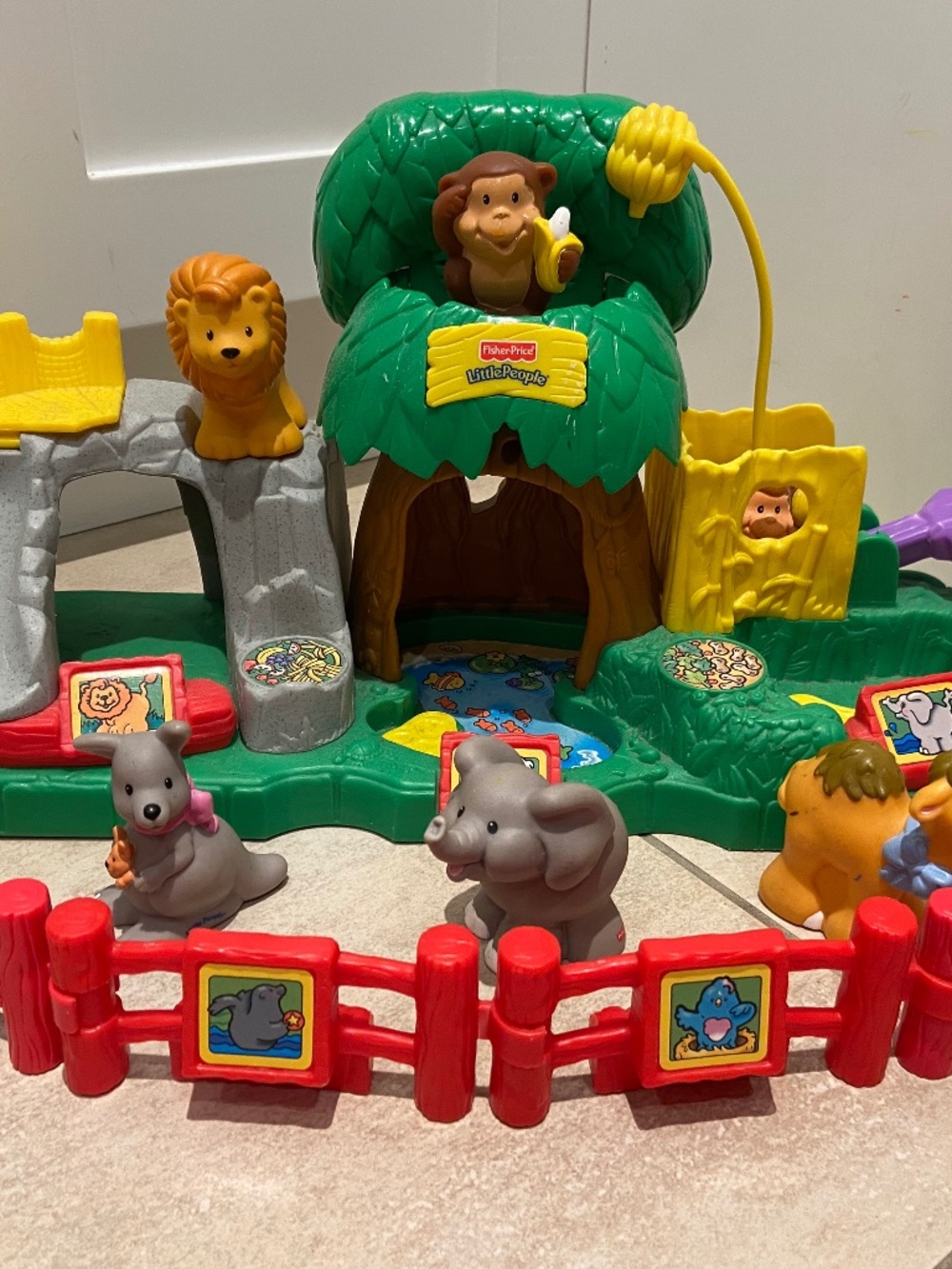 Fisher Price Little People Zoo Vintage Playset